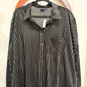 black soft, stretch velvet button-front shirt // GAP // - size XXL